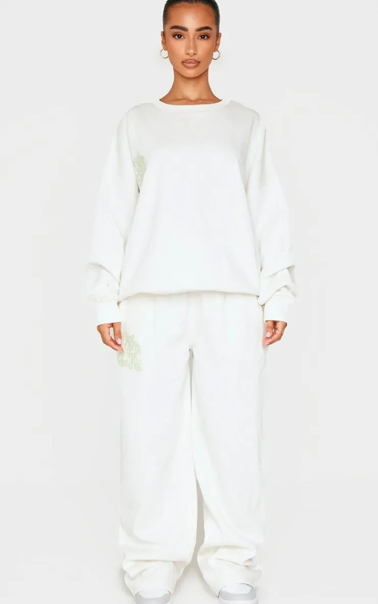 Best PrettyLittleThing Petite Matcha Graphic Sweatpants Cream
