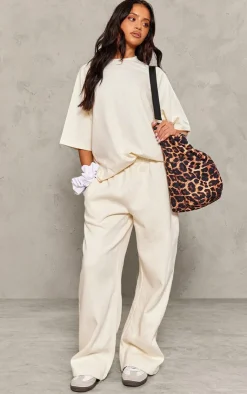 Discount PrettyLittleThing Petite Oversized Wide Leg Sweatpants Cream