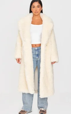 PrettyLittleThing Faux Fur Coats*Petite Shaggy Faux Fur Longline Coat