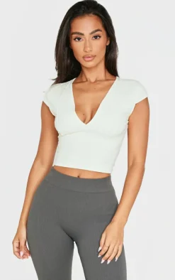 PrettyLittleThing Snatched*Petite Snatched Sculpt V Neck Crop Top