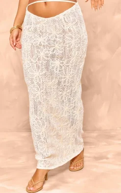 Online PrettyLittleThing Petite Textured Low Waist Maxi Skirt Cream