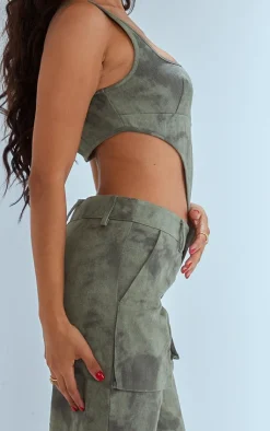 New PrettyLittleThing Petite Acid Wash Pocket Detail Cargos Green