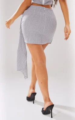 PrettyLittleThing Petite Checked Rose Detail Mini Skirt Grey