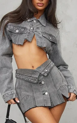 Outlet PrettyLittleThing Petite Distressed Button Front Denim Micro Mini Skirt Grey
