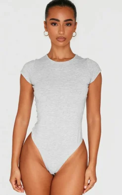 PrettyLittleThing Basic Tops*Petite Basic Cotton Blend Fitted Short Sleeve Bodysuit