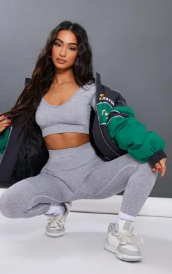 Outlet PrettyLittleThing Petite Bubble Ribbed Contour Long Sleeve Crop Top Grey Marl