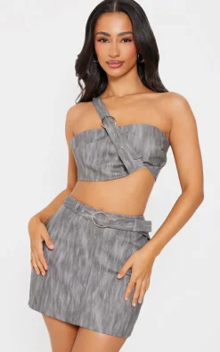 Sale PrettyLittleThing Petite Woven Extreme Crop Top With Strap Detail Grey
