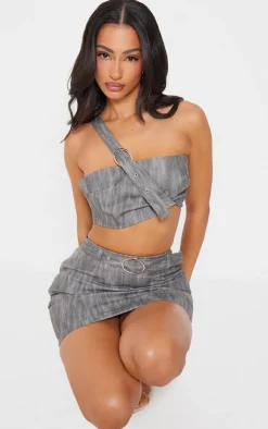 Sale PrettyLittleThing Petite Woven Extreme Crop Top With Strap Detail Grey