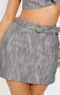 Sale PrettyLittleThing Petite Woven Extreme Crop Top With Strap Detail Grey