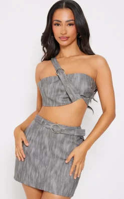 Hot PrettyLittleThing Petite Woven Micro Mini Skirt Grey