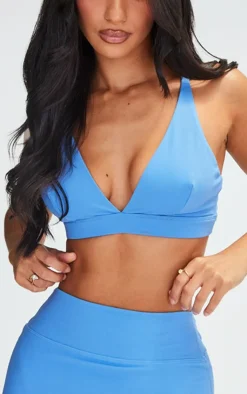 PrettyLittleThing Gym Wear*Petite Snatched Sculpt Strappy Bralet