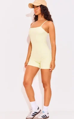 PrettyLittleThing Snatched*Petite Snatched Sculpt Strappy Romper