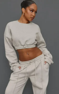 Discount PrettyLittleThing Petite Crop Elasticated Sweat Top Moss Grey