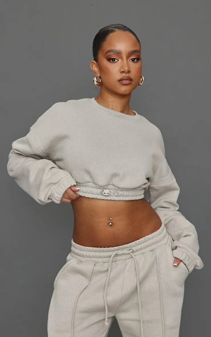 Discount PrettyLittleThing Petite Crop Elasticated Sweat Top Moss Grey