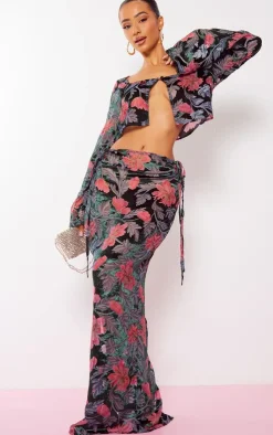 New PrettyLittleThing Petite Floral Print Devore Button Front Crop Top Pink