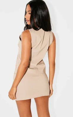 Hot PrettyLittleThing Petite Bengaline Longline Button Vest Stone