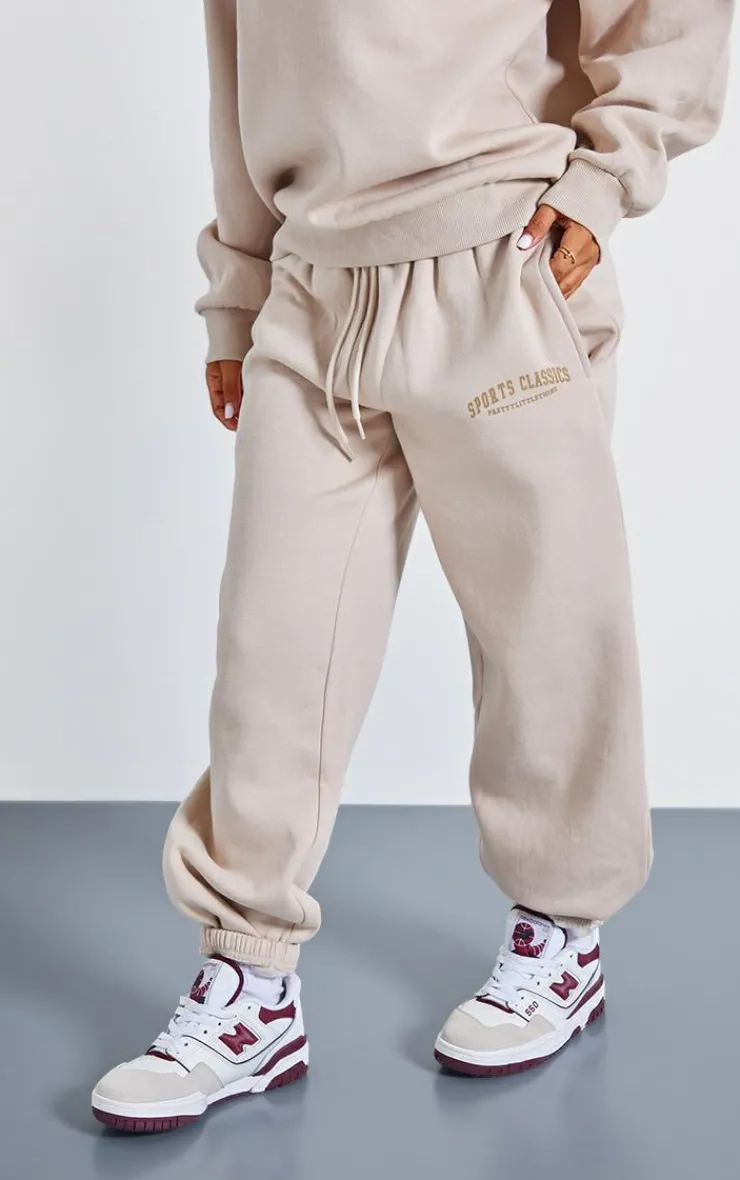Sale PrettyLittleThing Petite Sports Classic Graphic Cuffed Sweatpants Stone