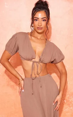 Outlet PrettyLittleThing Petite Cheesecloth Tie Front Crop Top Taupe