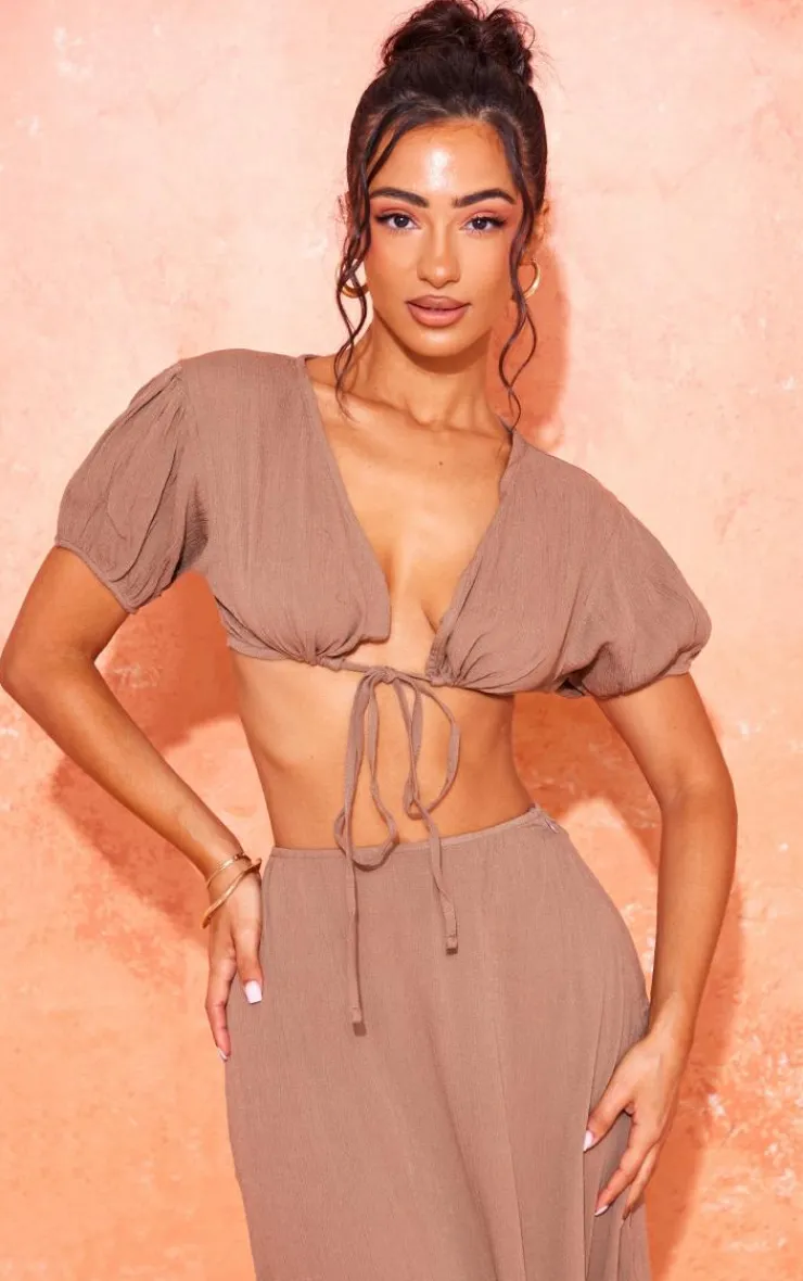 Outlet PrettyLittleThing Petite Cheesecloth Tie Front Crop Top Taupe