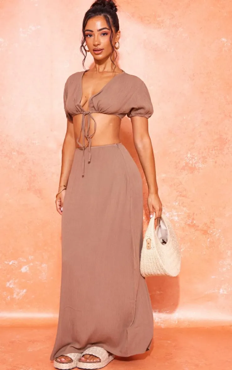 Outlet PrettyLittleThing Petite Cheesecloth Tie Front Crop Top Taupe
