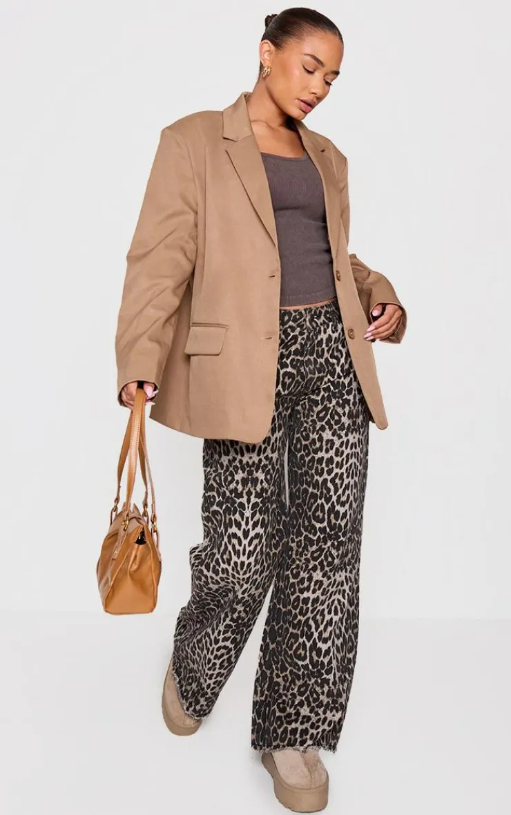 PrettyLittleThing Thanksgiving Outfits*Petite Woven Oversized Blazer
