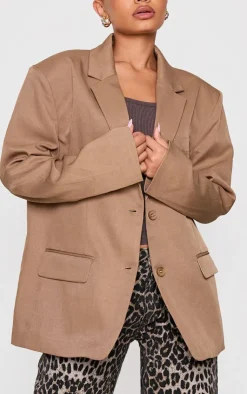 PrettyLittleThing Thanksgiving Outfits*Petite Woven Oversized Blazer