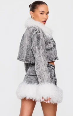 Online PrettyLittleThing Petite Denim Cropped Jacket With Fur Trims Washed Black