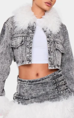Online PrettyLittleThing Petite Denim Cropped Jacket With Fur Trims Washed Black