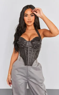 PrettyLittleThing Corsets*Petite Faux Leather Halterneck Corset Top