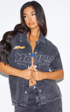 Online PrettyLittleThing Petite Graphic Detail Denim Shirt Washed Black