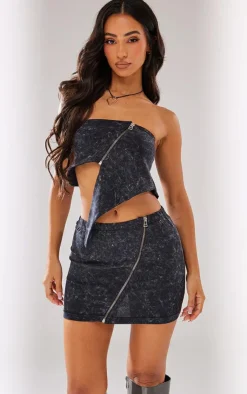 New PrettyLittleThing Petite Asymmetric Detail Crop Top Washed Charcoal