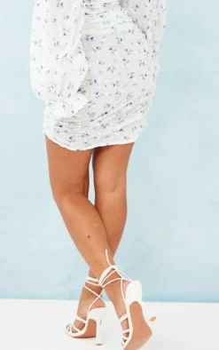 New PrettyLittleThing Petite Floral Print Lace-Up Mini Skirt White