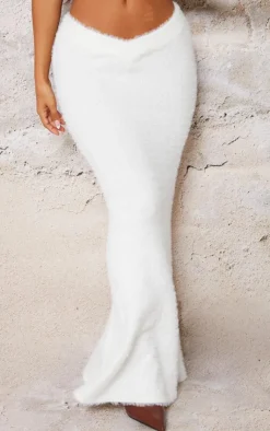 Hot PrettyLittleThing Petite Fluffy Knit V Front Maxi Skirt White