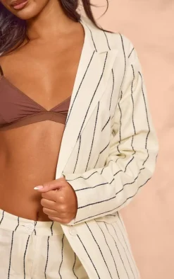 Hot PrettyLittleThing Petite Stripe Linen Look Blazer White