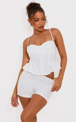 Hot PrettyLittleThing Petite Woven Low Rise Shorts White