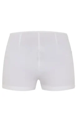 Hot PrettyLittleThing Petite Woven Low Rise Shorts White