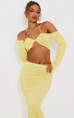 Hot PrettyLittleThing Petite Knitted Twist Front Long Sleeve Crop Top Yellow
