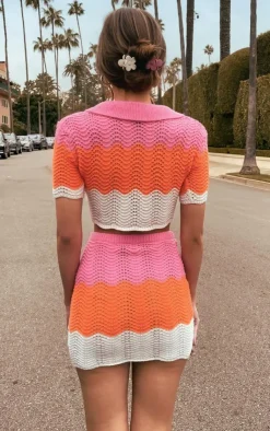 Sale PrettyLittleThing Contrast Crochet Knit Cropped Top Pink
