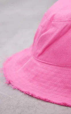 PrettyLittleThing Hats*Frayed Edge Bucket Hat
