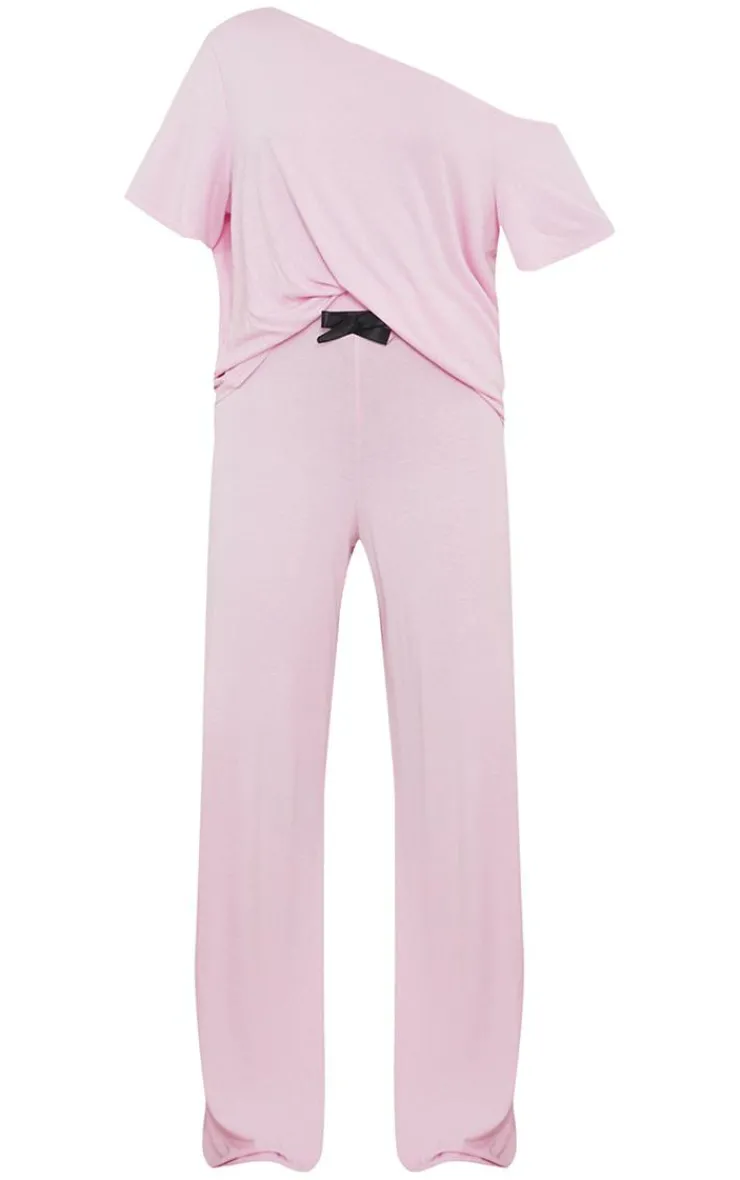 PrettyLittleThing Christmas Shop*Off The Shoulder Top & Bottoms PJ Set