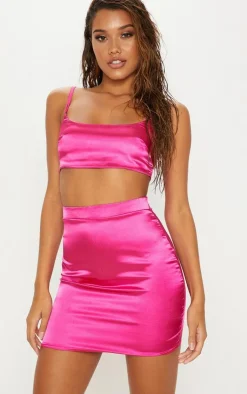 New PrettyLittleThing Satin Scoop Neck Crop Top Pink