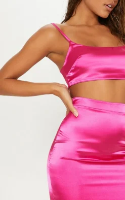 New PrettyLittleThing Satin Scoop Neck Crop Top Pink