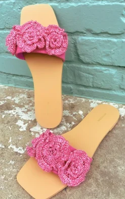 PrettyLittleThing Flat Sandals*Square Toe Crochet Flower Flat Sandals
