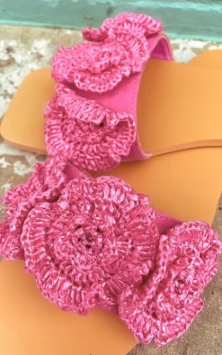 PrettyLittleThing Flat Sandals*Square Toe Crochet Flower Flat Sandals
