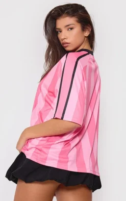 PrettyLittleThing T-Shirts*Striped Oversized Football T-shirt