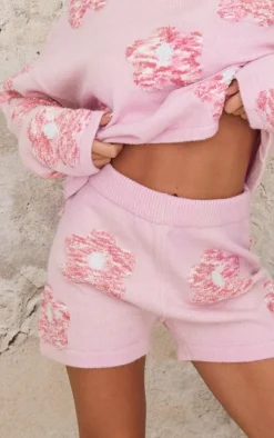 PrettyLittleThing Textured Flower Knitted Shorts Pink