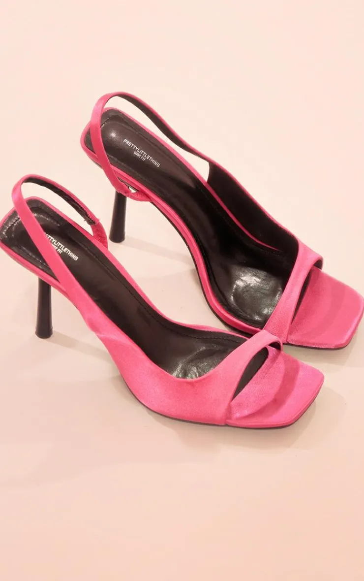 PrettyLittleThing Wide Fit Sandals*Wide Fit Satin Square Toe Asymmetric Heeled Sandals