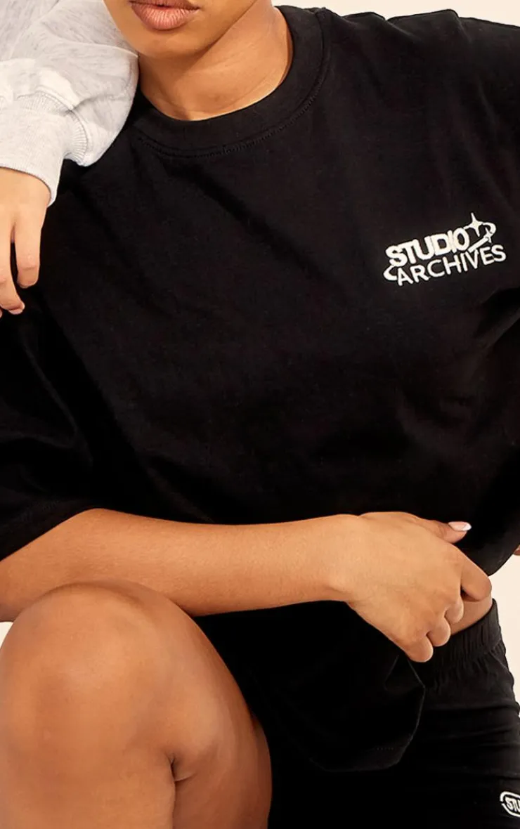 PrettyLittleThing T-Shirts*Pitch Studio Archive Embroidered Cotton Boxy Tshirt