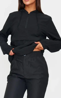PrettyLittleThing Athletic Jackets*PLT RUN Ripstop Half Zip Cropped Running Jacket