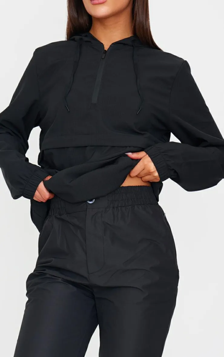 PrettyLittleThing Athletic Jackets*PLT RUN Ripstop Half Zip Cropped Running Jacket